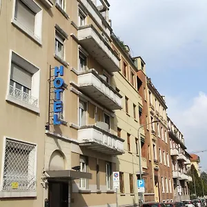 Corallo 3*, Milán Italia